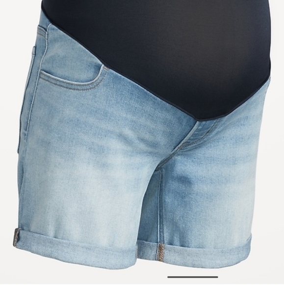 NWT Old Navy Maternity Jean shorts - Picture 4 of 9